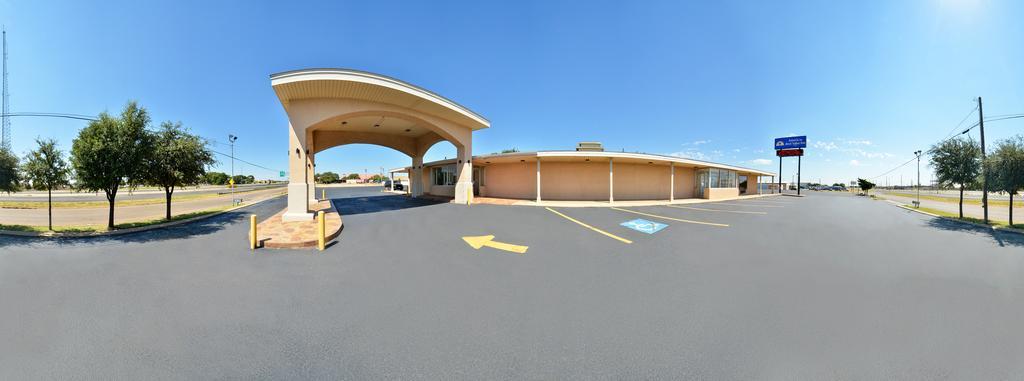 Americas Best Value Inn Lubbock East Exterior photo